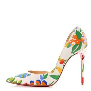 Beautiful pumps. Multi color. Running small.